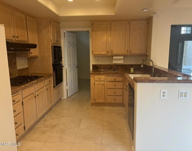 509 Messina Place - Photo Thumbnail 8
