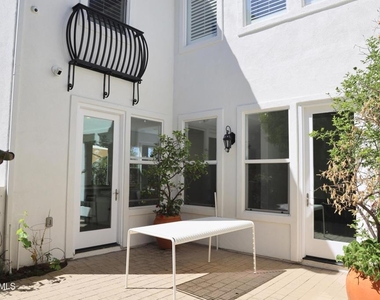6072 Mandeville Place - Photo Thumbnail 8