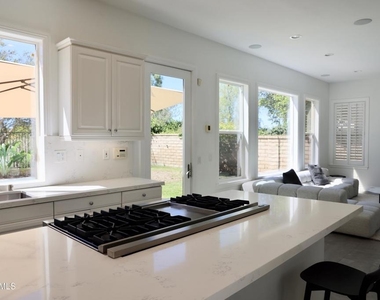 6072 Mandeville Place - Photo Thumbnail 12