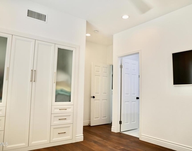 6072 Mandeville Place - Photo Thumbnail 25