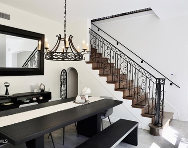 6072 Mandeville Place - Photo Thumbnail 7