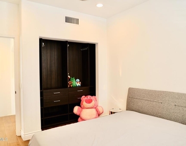 6072 Mandeville Place - Photo Thumbnail 28