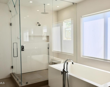 6072 Mandeville Place - Photo Thumbnail 37