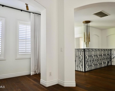 6072 Mandeville Place - Photo Thumbnail 22