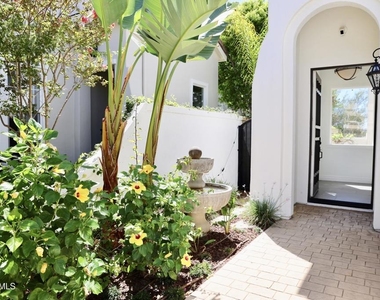 6072 Mandeville Place - Photo Thumbnail 4