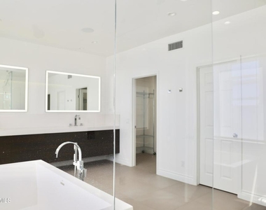 6072 Mandeville Place - Photo Thumbnail 36