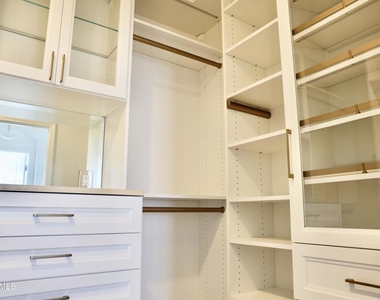 6072 Mandeville Place - Photo Thumbnail 40