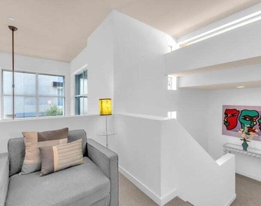 3563 Penny Lane - Photo Thumbnail 14