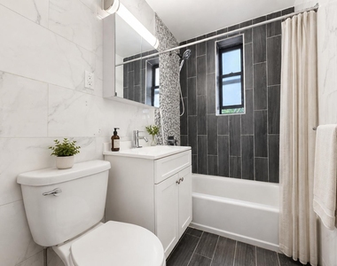 525-527 Riverdale Avenue - Photo Thumbnail 4