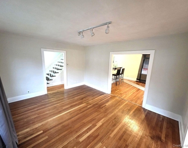98 Bushey Avenue - Photo Thumbnail 7