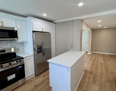 164 Bedford Road - Photo Thumbnail 1