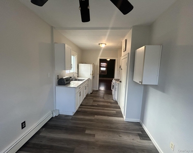 76 Robinwood Avenue - Photo Thumbnail 11