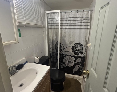 76 Robinwood Avenue - Photo Thumbnail 10
