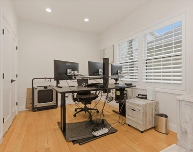97 Wisconsin Street - Photo Thumbnail 20