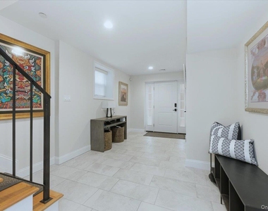 97 Wisconsin Street - Photo Thumbnail 4
