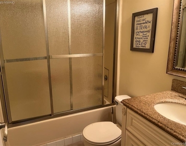 725 Miller Avenue - Photo Thumbnail 13