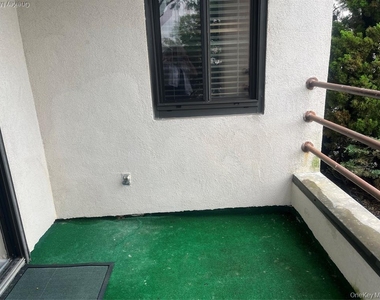 725 Miller Avenue - Photo Thumbnail 11
