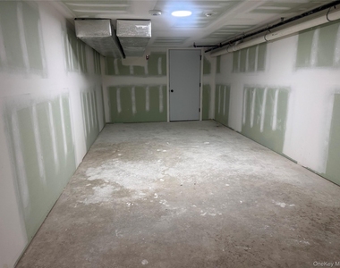 161 Union Avenue - Photo Thumbnail 13