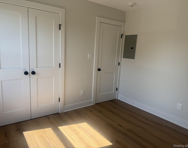 161 Union Avenue - Photo Thumbnail 9