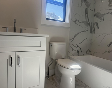161 Union Avenue - Photo Thumbnail 8