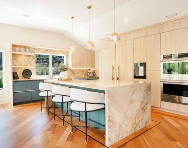150 Sugar Toms Lane - Photo Thumbnail 12