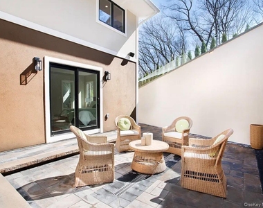 150 Sugar Toms Lane - Photo Thumbnail 5