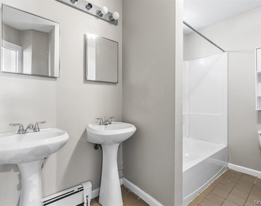 39 Wawanda Avenue - Photo Thumbnail 18