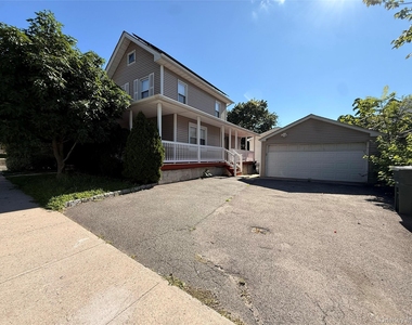 511 Locust Avenue - Photo Thumbnail 6