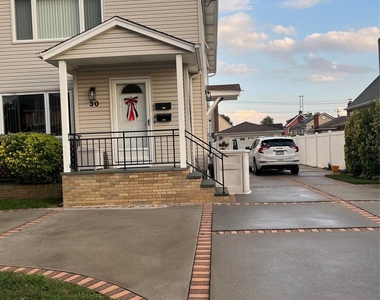 30 7th Street - Photo Thumbnail 5