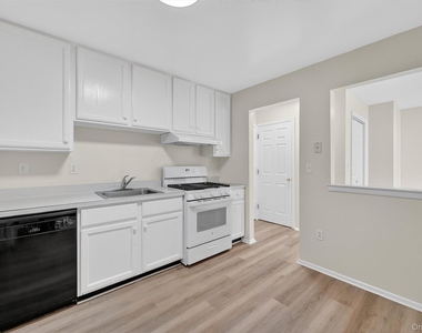 10-12 Chestnut Street - Photo Thumbnail 3