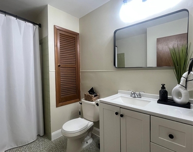 16 Maryland Avenue - Photo Thumbnail 12