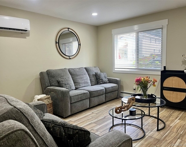 16 Maryland Avenue - Photo Thumbnail 2