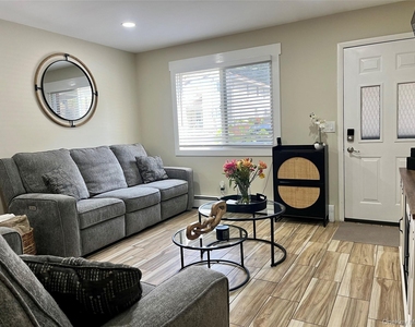 16 Maryland Avenue - Photo Thumbnail 3