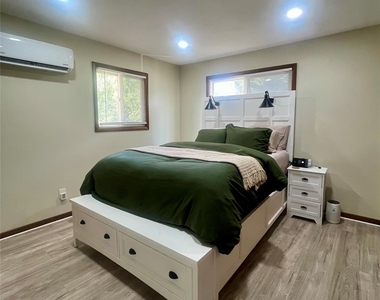 16 Maryland Avenue - Photo Thumbnail 8