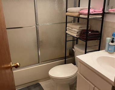 149-14 21 Avenue - Photo Thumbnail 9
