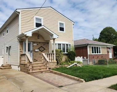 18-08 Murray St  2fl - Photo Thumbnail 3