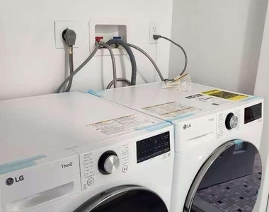 18-08 Murray St  2fl - Photo Thumbnail 2