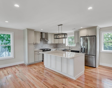 25 Sunnybrook Drive E - Photo Thumbnail 1