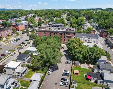249 Main Street - Photo Thumbnail 17