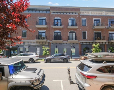 249 Main Street - Photo Thumbnail 15