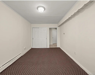 5942 164th Street - Photo Thumbnail 9
