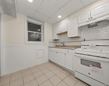 5942 164th Street - Photo Thumbnail 8