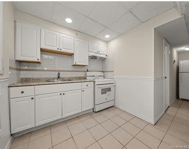 5942 164th Street - Photo Thumbnail 10