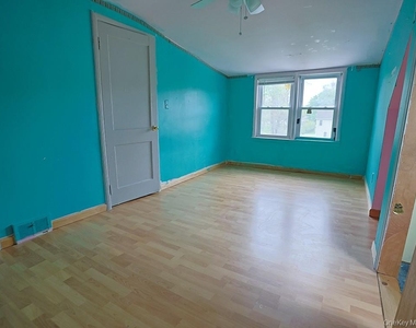 68 Weaver Street - Photo Thumbnail 20