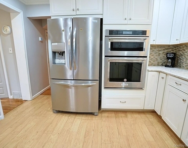 68 Weaver Street - Photo Thumbnail 10