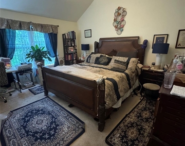 28 Hidden Creek Boulevard - Photo Thumbnail 5