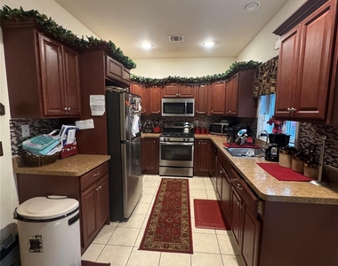 28 Hidden Creek Boulevard - Photo Thumbnail 4