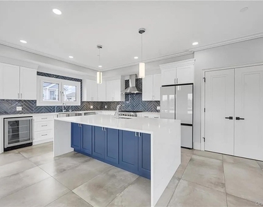 72 Washington Avenue - Photo Thumbnail 7