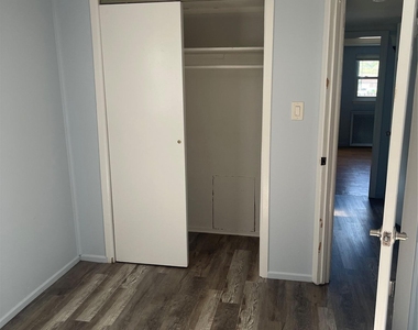140 Nassau Avenue - Photo Thumbnail 11