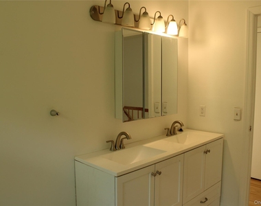 8 Tanglewood Drive - Photo Thumbnail 30